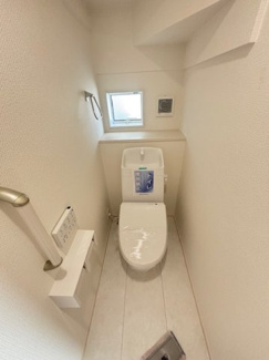 【トイレ】 | 安佐北区口田2　（安芸矢口駅）NO1 | シンプルなデザインはお掃除やしやすく衛生的。温水洗浄便座付き　トイレ×２