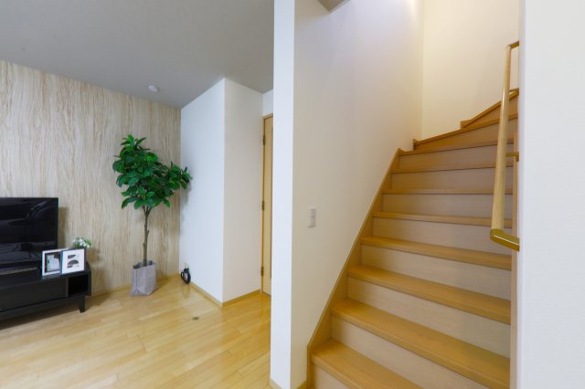 日進市浅田平子三丁目戸建の居間・リビング