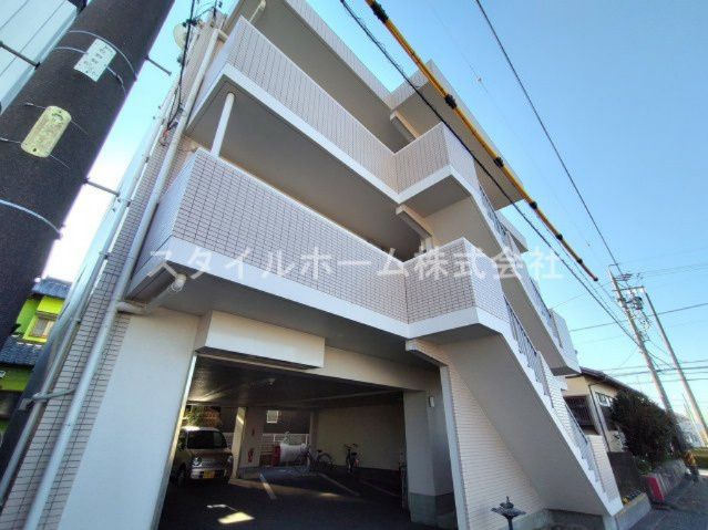 ジナ東海IIのエントランス