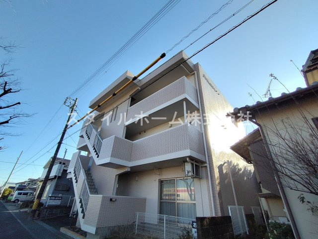 ジナ東海IIの外観