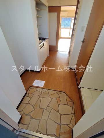 ジナ東海IIの玄関|別部屋写真