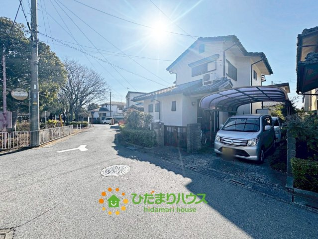 久喜市久喜北2丁目　売地の前面道路含む現地写真