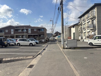 【前面道路含む現地写真】 | 安佐南区川内2丁目全3区画　4180万円～