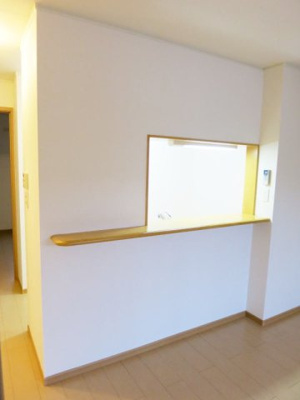 【設備】 | プリムローズ | お料理しやすいキッチンです