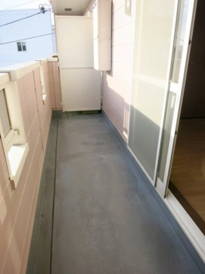 【バルコニー】 | フラワー・アカガワ | 暖かな日差しのふりそそぐバルコニー