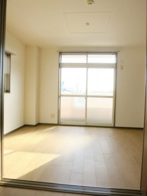 【内装】 | フラワー・アカガワ | きれいな内装です