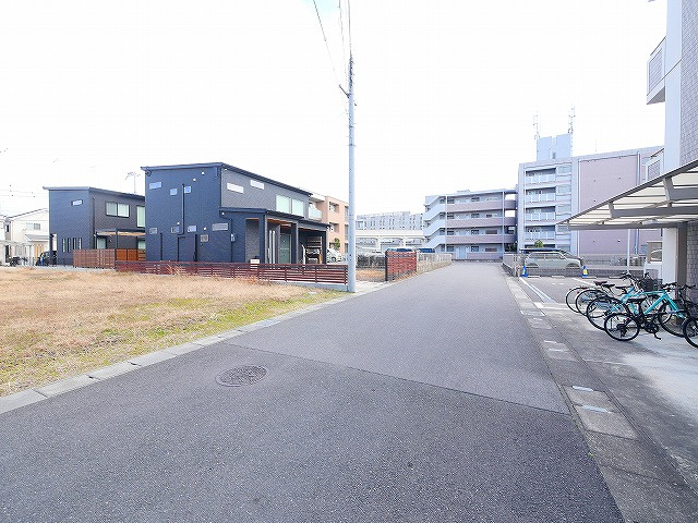 シャーメゾン　オークルートナラの周辺