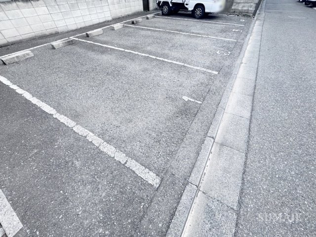 イーストハウスⅠの駐車場|駐車場です