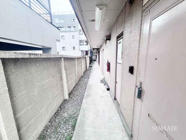 イーストハウスⅠのロビー|共用廊下です