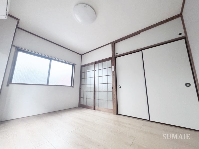 イーストハウスⅠの寝室|洋室です