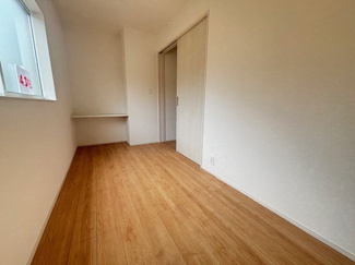 【洋室】 | 安佐南区川内4丁目　限定1棟 | 2階　洋室×3　収納付きでお部屋がスッキリ広く使えます。