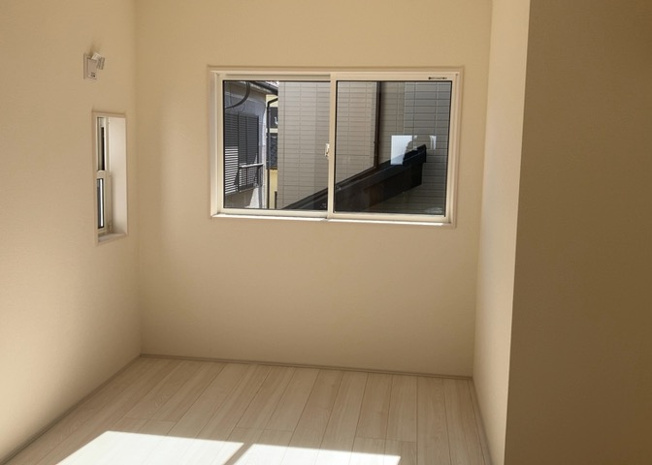 【防犯設備】 | 当然のことではありますが、オートロックやセンサーライト、ホームセキュリティーなどの防犯設備があれば、小さいお子様がいるご家庭も安心ですよね！まず物件購入の際は、防犯設備もチェックするようにしましょう。