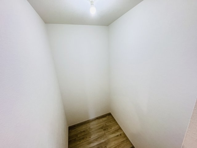 松戸市二ツ木新築戸建【幸谷小学校：4分】の収納|玄関ホール前・ウォークインクローゼット