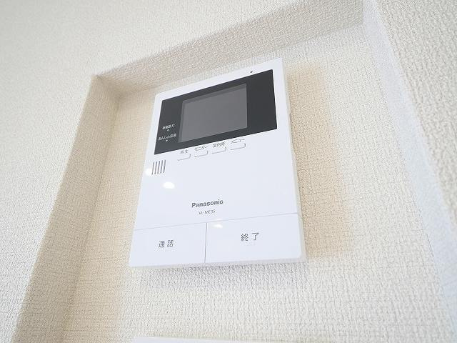 シャーメゾン　オークルート奈良のセキュリティ|モニター付きインターホンです。
