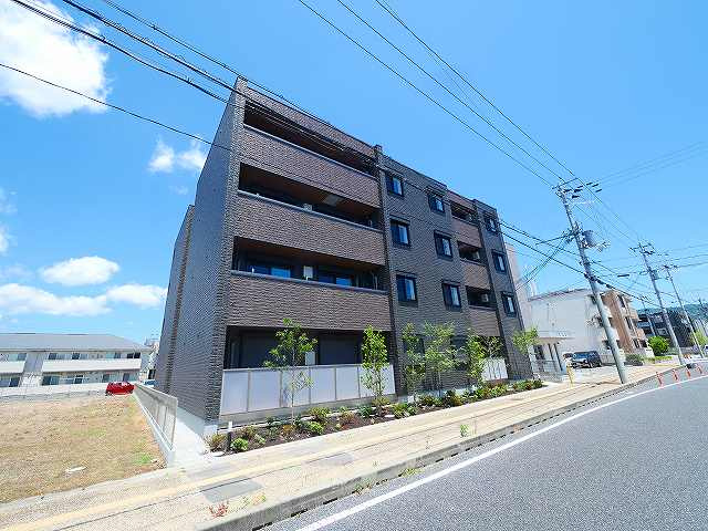 シャーメゾン　オークルート奈良