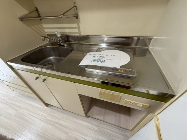 奈良市北小路町の賃貸マンションのキッチン