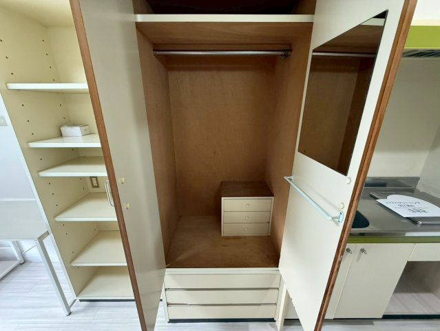 奈良市北小路町の賃貸マンションの収納