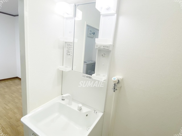 パイン　ニードルの洗面所|独立洗面台です☆