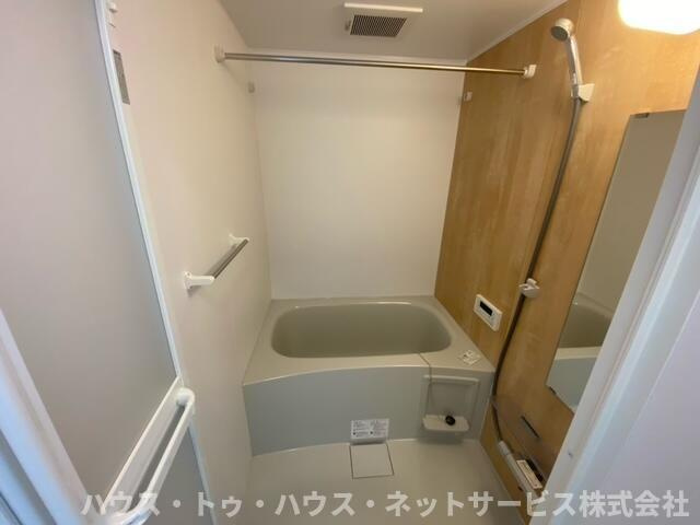 ミア流山の浴室