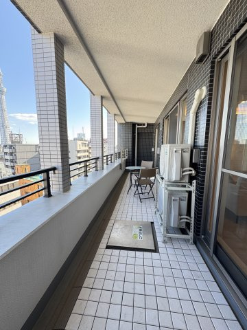 エルフィーノ浅草　10Fのバルコニー