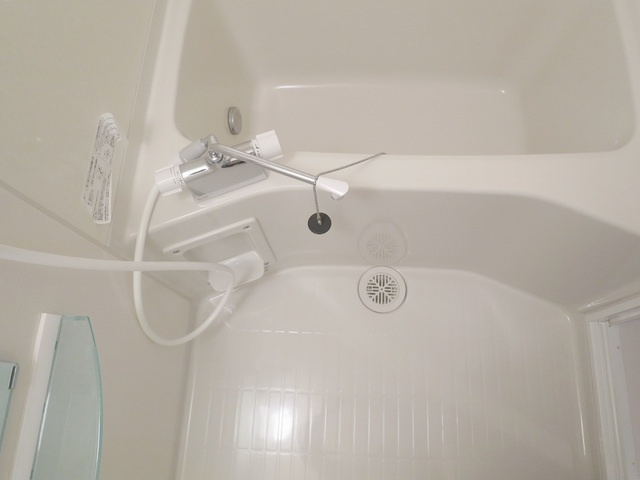 リブリ・クロシェットの浴室|浴槽も深めで体も延ばせます！