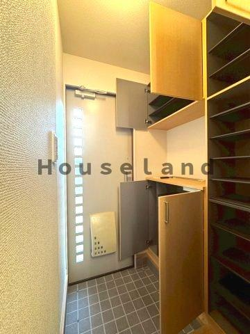 シャーメゾンオーキッドの玄関