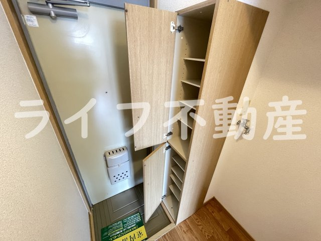 エステートピアナカタＡ棟の収納|大きなものも収納できそうです