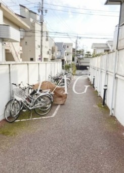 【その他共用部分】 | 白樺マンション | 駐輪場です。