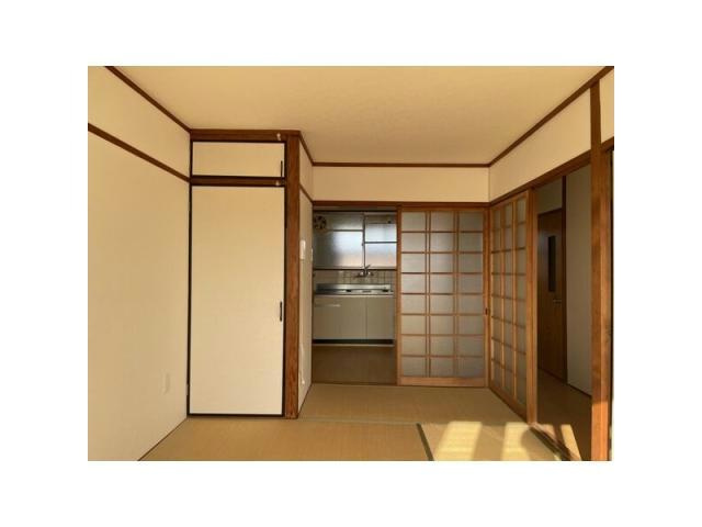 シャトー東洋の和室