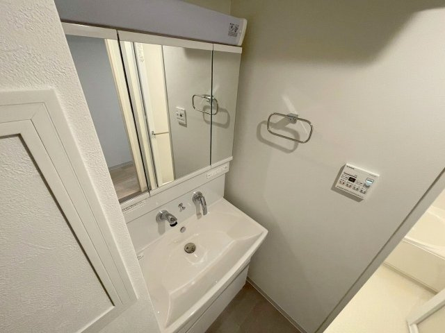 セイワパレス新大阪の独立洗面台