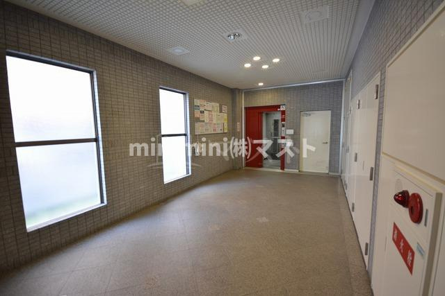 大阪市西区南堀江１丁目の賃貸マンションのロビー