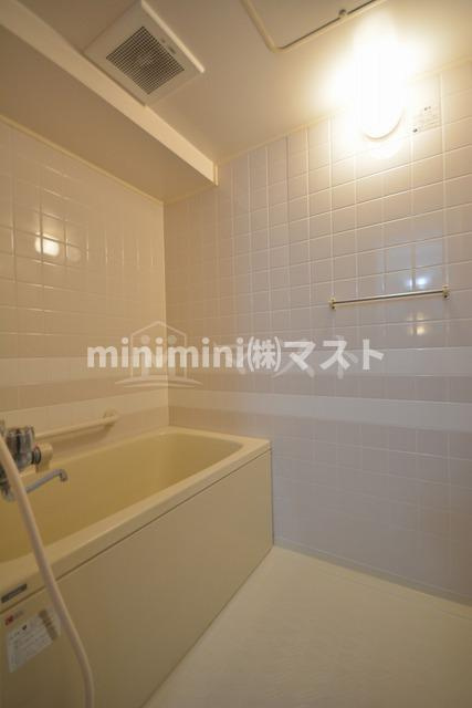 大阪市西区南堀江１丁目の賃貸マンションの浴室