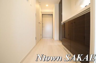 【玄関】 | ディアレイシャス泉 | ゆったりとした玄関です