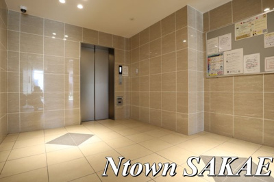 【ロビー】 | ディアレイシャス泉 | 毎日通るロビーはこのようになっています