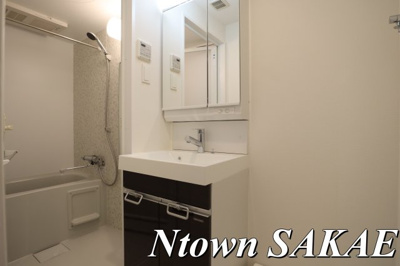 【独立洗面台】 | ディアレイシャス泉 | 使いやすい独立洗面台です