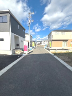 【前面道路含む現地写真】 | 安芸郡熊野町城之堀1丁目　全5区画　NO2 | 前面道路5ｍ