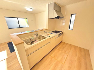 【キッチン】 | 安芸郡熊野町城之堀1丁目　全5区画　NO2 | 機能的なシステムキッチン☆プロパンガス