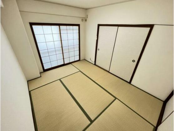 エバーグリーン車崎の居間・リビング