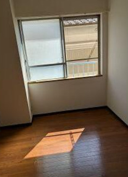 クィーンヒルズの洋室