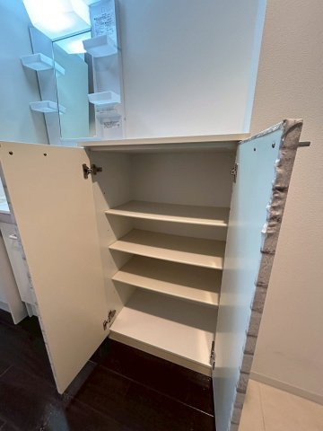 エスリードコート難波ウエストの収納