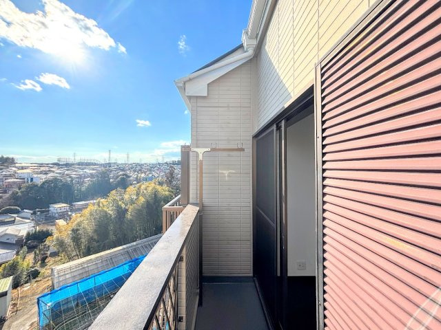 泉区新橋町　中古戸建てのバルコニー|◆日当たり良好なバルコニー！毎日のお洗濯にも嬉しいですね！
