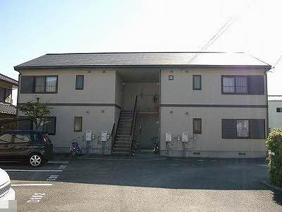 クレセントガーデン D棟の外観