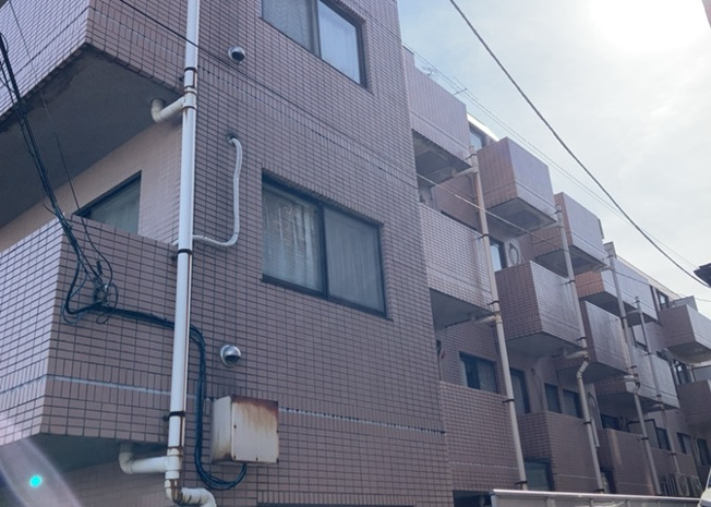 【外観】 | カテリーナ八王子 | 共用部分は、一棟の建物に住む区分所有者全員が共同で所有するとし、共用部分の管理、補修などは、区分所有者で形成される管理組合が行います。個人の判断で勝手に変更することはできませんので覚えておきましょう。