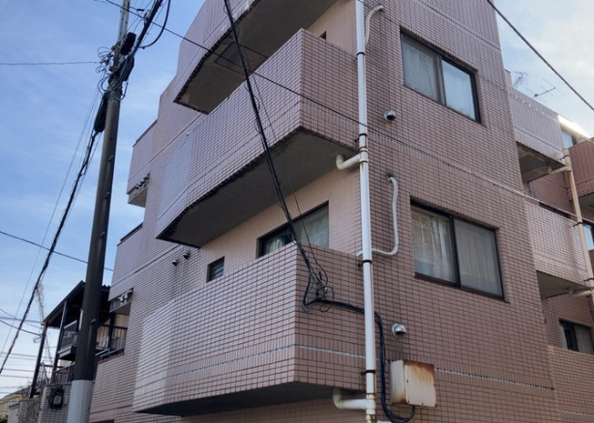 【外観】 | カテリーナ八王子 | 景色重視でお家選ぶをするとスーパーが遠い！学校が遠い！など生活をするうえで利便性で困ることもあります。まず一度現地を見学する際に、周辺の施設などがあるかを確認し、暮らし始めた後のことを想像しましょう。