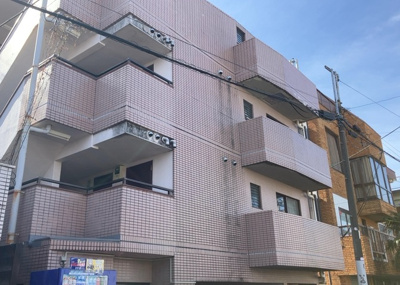 【外観】 | カテリーナ八王子 | ＲＣ造、Reinforced Concreteは直訳すると補強されたコンクリートです。主に柱や梁・床・壁が鉄筋とコンクリートで構成おり、鉄筋を組んだ型枠にコンクリートを流し込んで固めたものを指します。