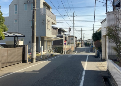 【展望】 | カテリーナ八王子 | 眺望を気にして物件を探す場合、前面に建物が建っていないか現地で確認しましょう！前面に建物があると景色はもちろん、日当たりや風通しにも影響が出てきます。住んだ時のことを想像しながら現地見学をしましょう。