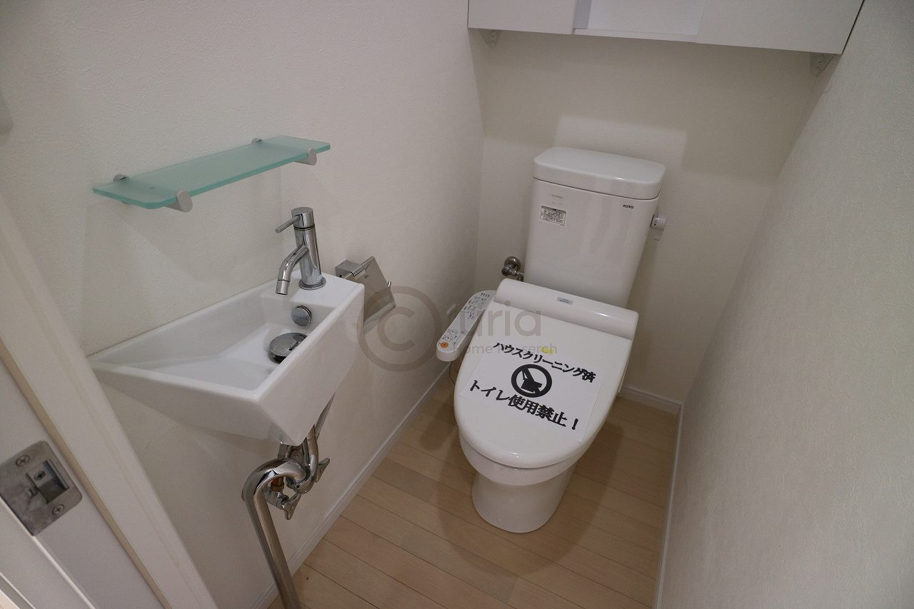 ワコーレプラティーク神戸深江駅前のトイレ