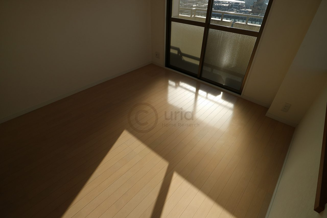 ワコーレプラティーク神戸深江駅前の洋室