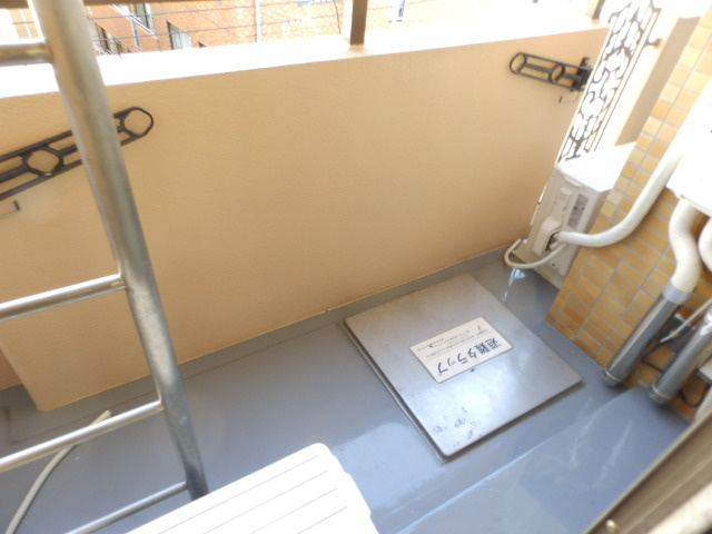 金栄ビルのバルコニー