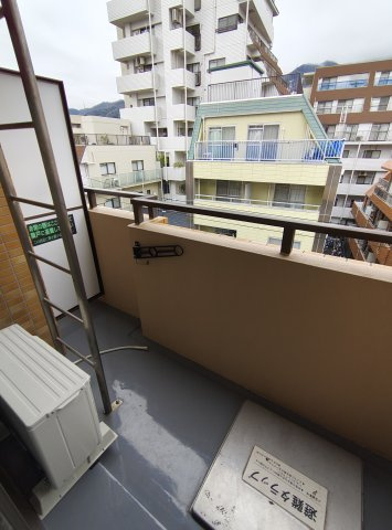 金栄ビルのバルコニー